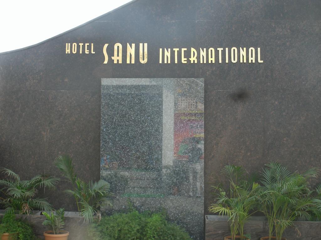 Sanu International Hotel Nāmakkal Exterior foto