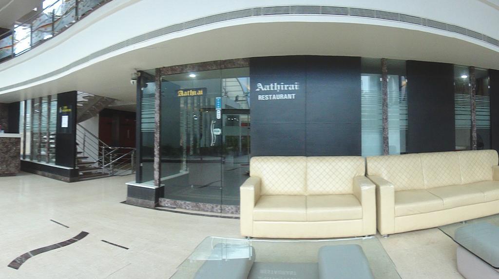 Sanu International Hotel Nāmakkal Exterior foto
